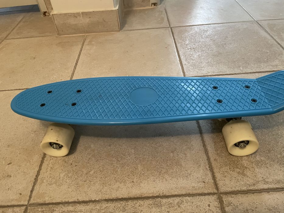 Skate azul(quase sem uso)