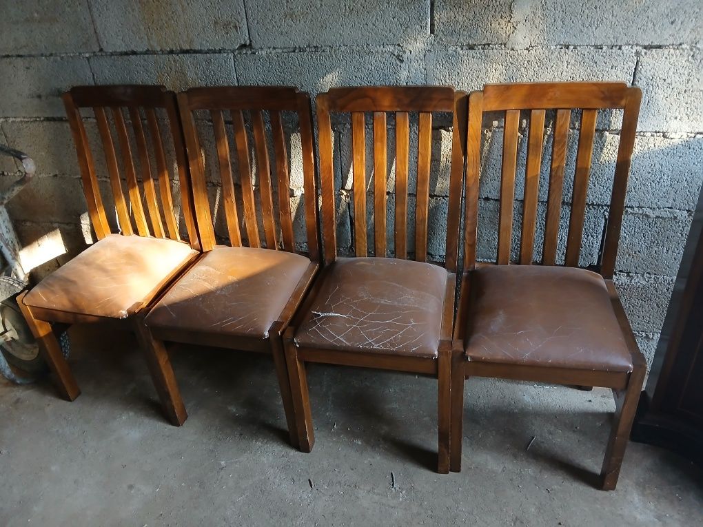 Mesa mais 4 cadeiras