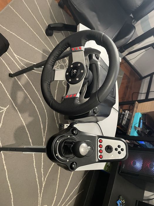 Vendo volante Logitech G27 mais armacao