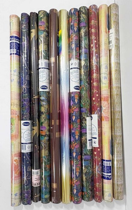 Papier prezentowy świąteczny do pakowania 11 rolek