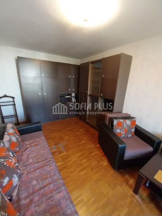 Срочно! 2к, Березняківська вул. 30а, недорого