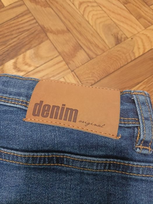 Dżinsy chłopięce 140