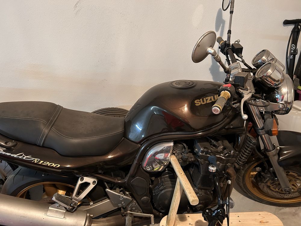 Suzuki Bandit GS F 1200
