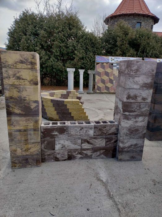 Блоки для парканів ,та все різне для будівництва дома