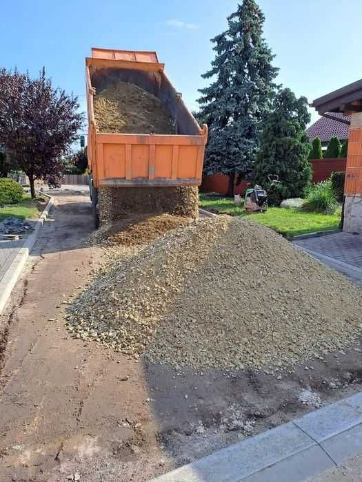 Piasek Ziemia Żwir Tłuczeń Transport Usługi Sprzętem Budowlanym