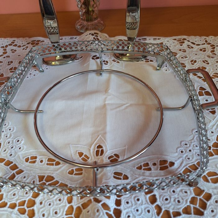 Кришталева менажниця в металевому кофрі