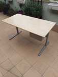 Duże biurko IKEA z metalową ramą 139x72x74 IKEA