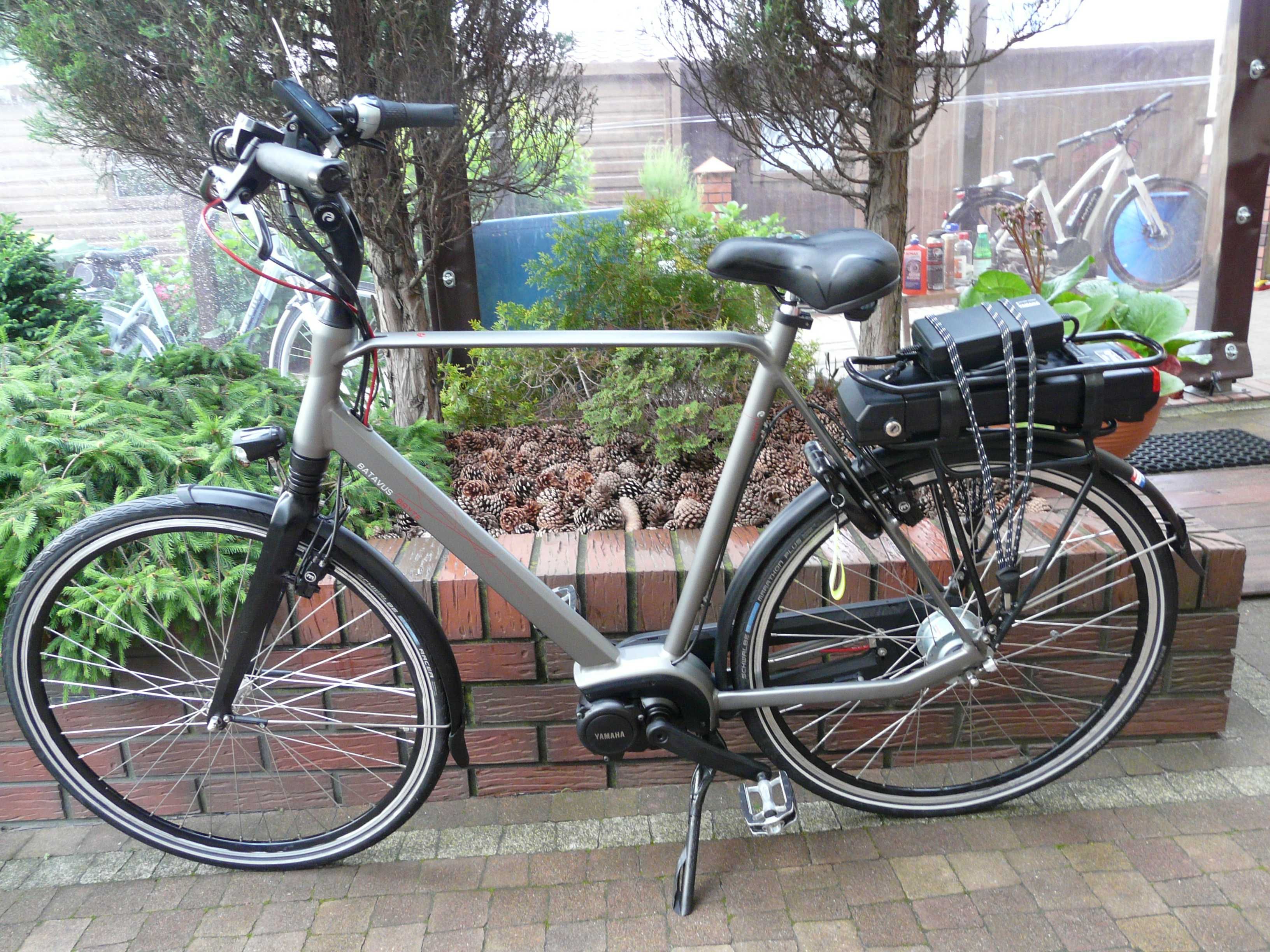 Rower elektryczny  BATAVUS Yamaha 28"/65 centralny,Magura -Niderland