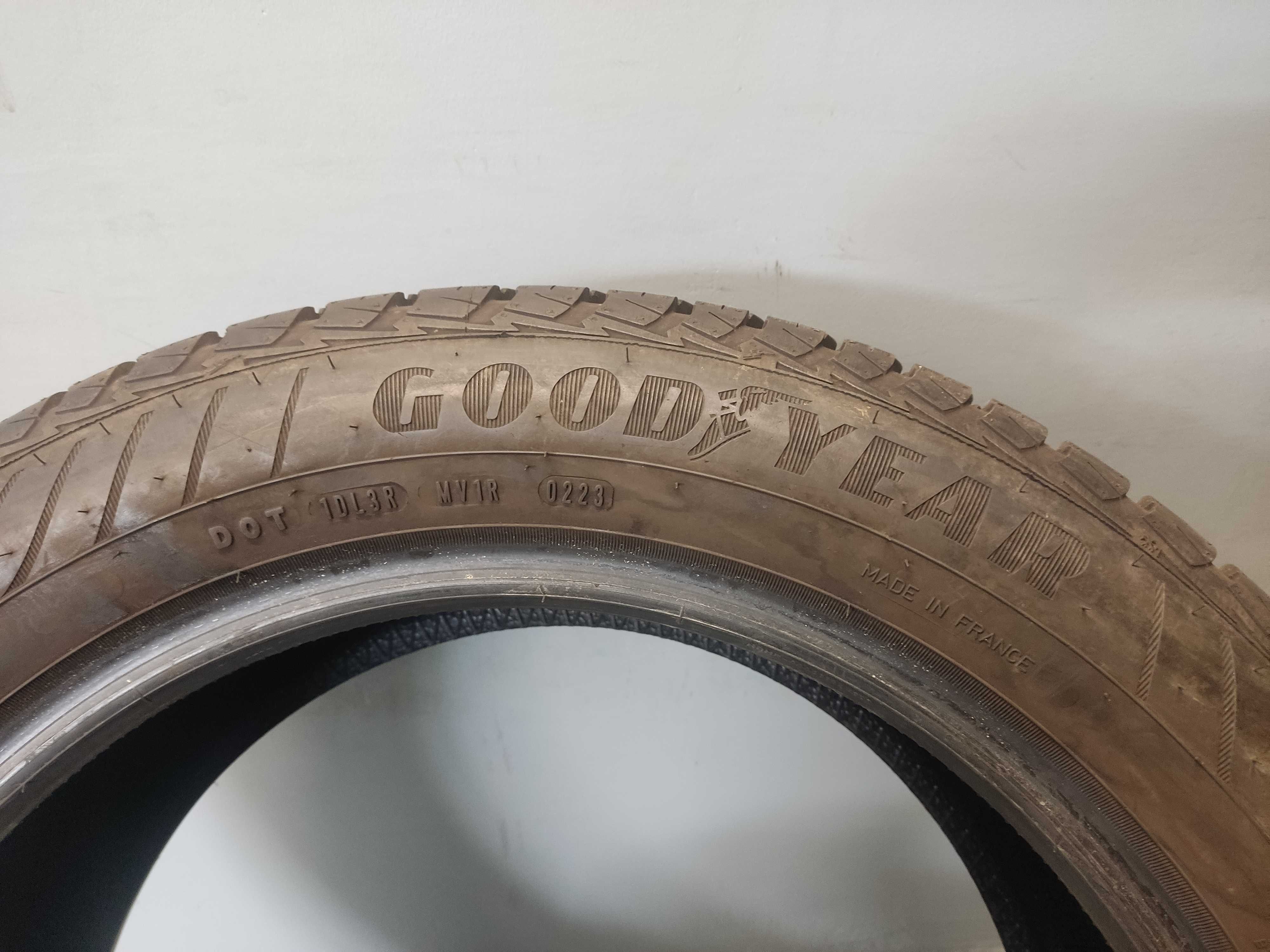 2x215/55R17 Goodyear Vector 4Seasons Gen-2, 94V, 2023 rok, Jak Nowe