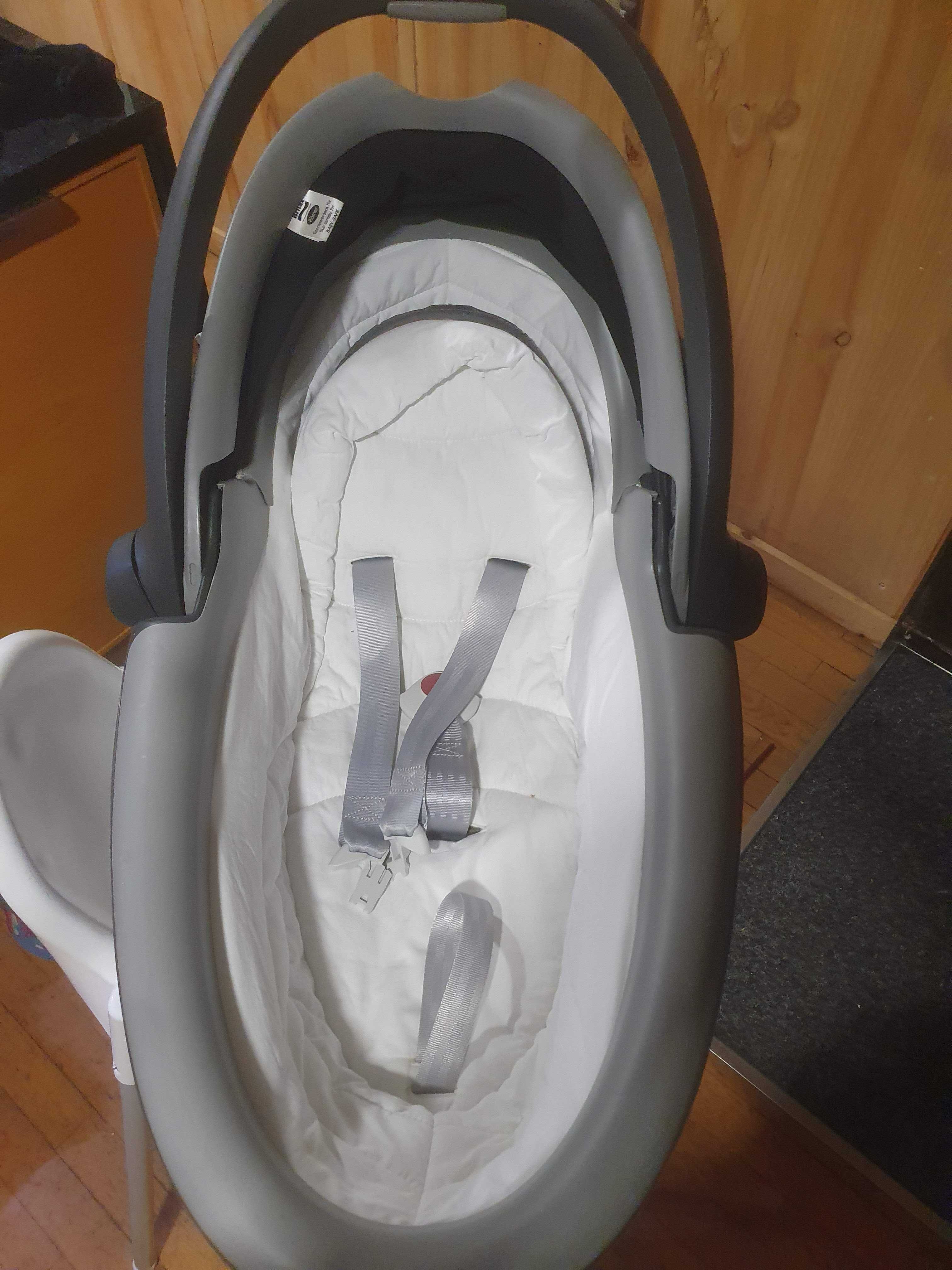 Alcofa rigída BRITAX c/ cintos p/ viagem!