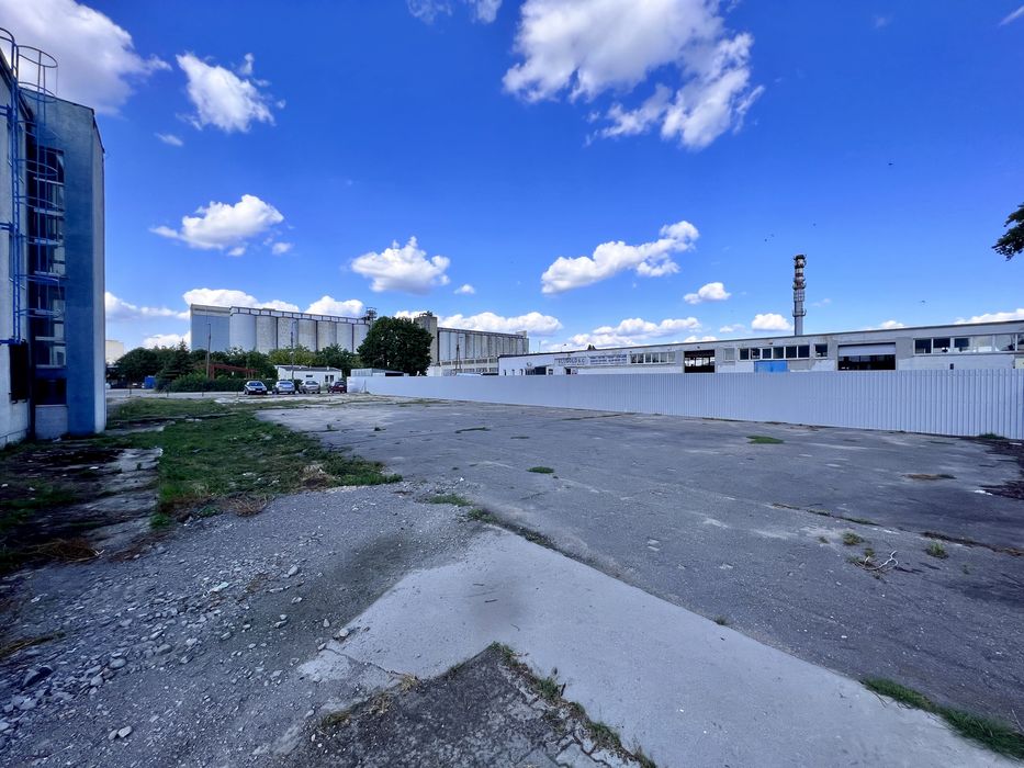 Do wynajęcia ogrodzony plac skład magazyn auto komis 1200m2