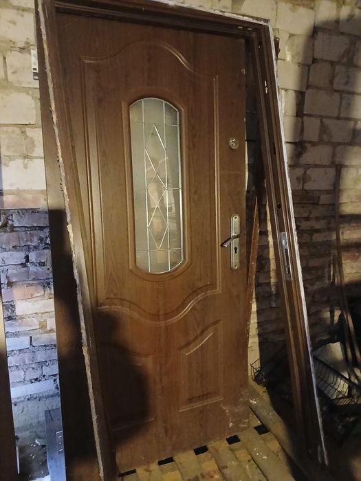 Sprzedam drzwi zewnętrzne
