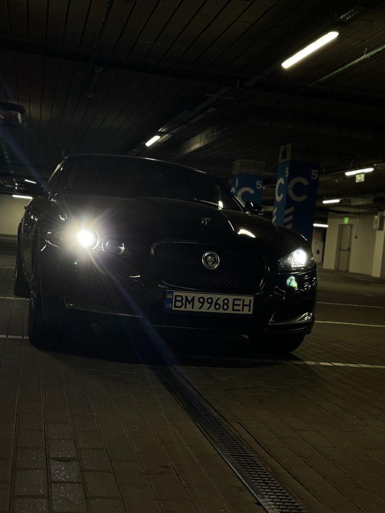 Найтильніший JAGUAR XF 2012 року 3.0 бенз