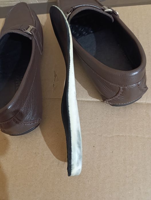 Продам туфлі Versace в гарному стані.