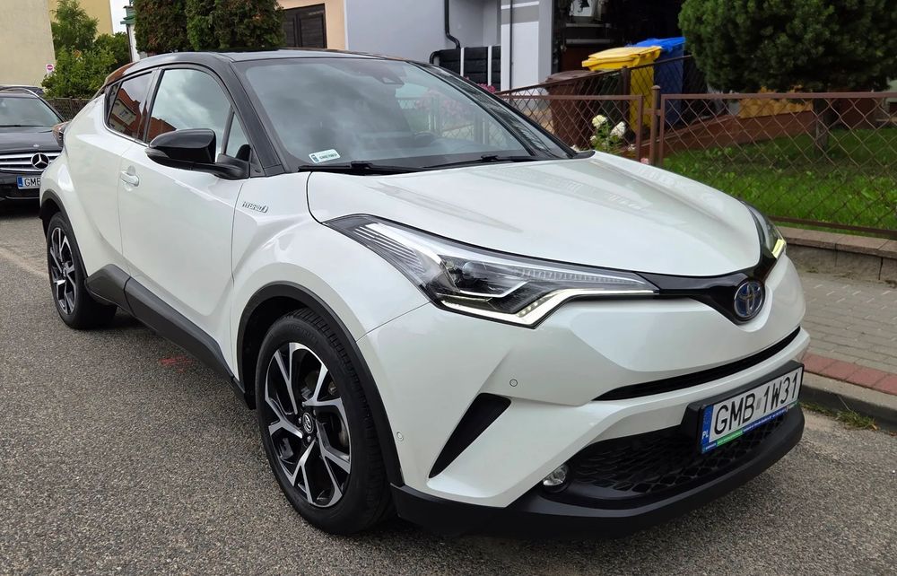 Toyota C-HR Toyota C-HR CHR Pierwszy właściciel 1.8 Hybrid Biała Perła