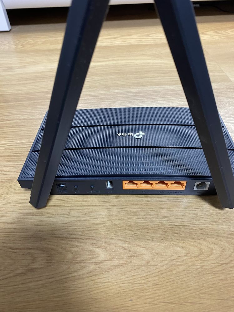 Router TP Link Archer VR 400 + wzmacniacz RE200