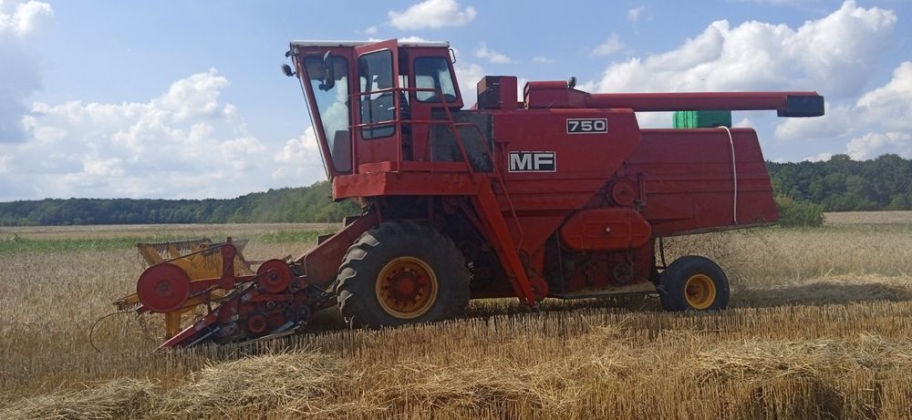 Продам комбайн MF750