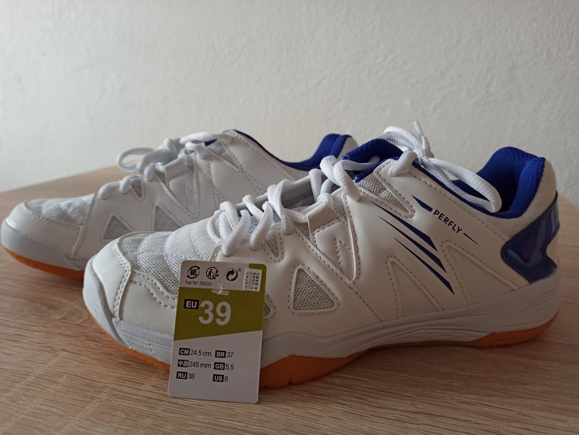 Buty sportowe DECATHLON (dł.wkł.24,5cm) NOWE