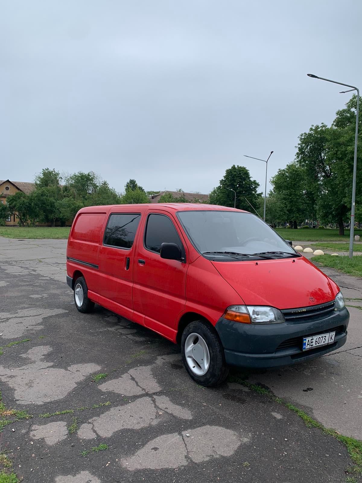 Продам автомобиль  Toyota Hiace 1997