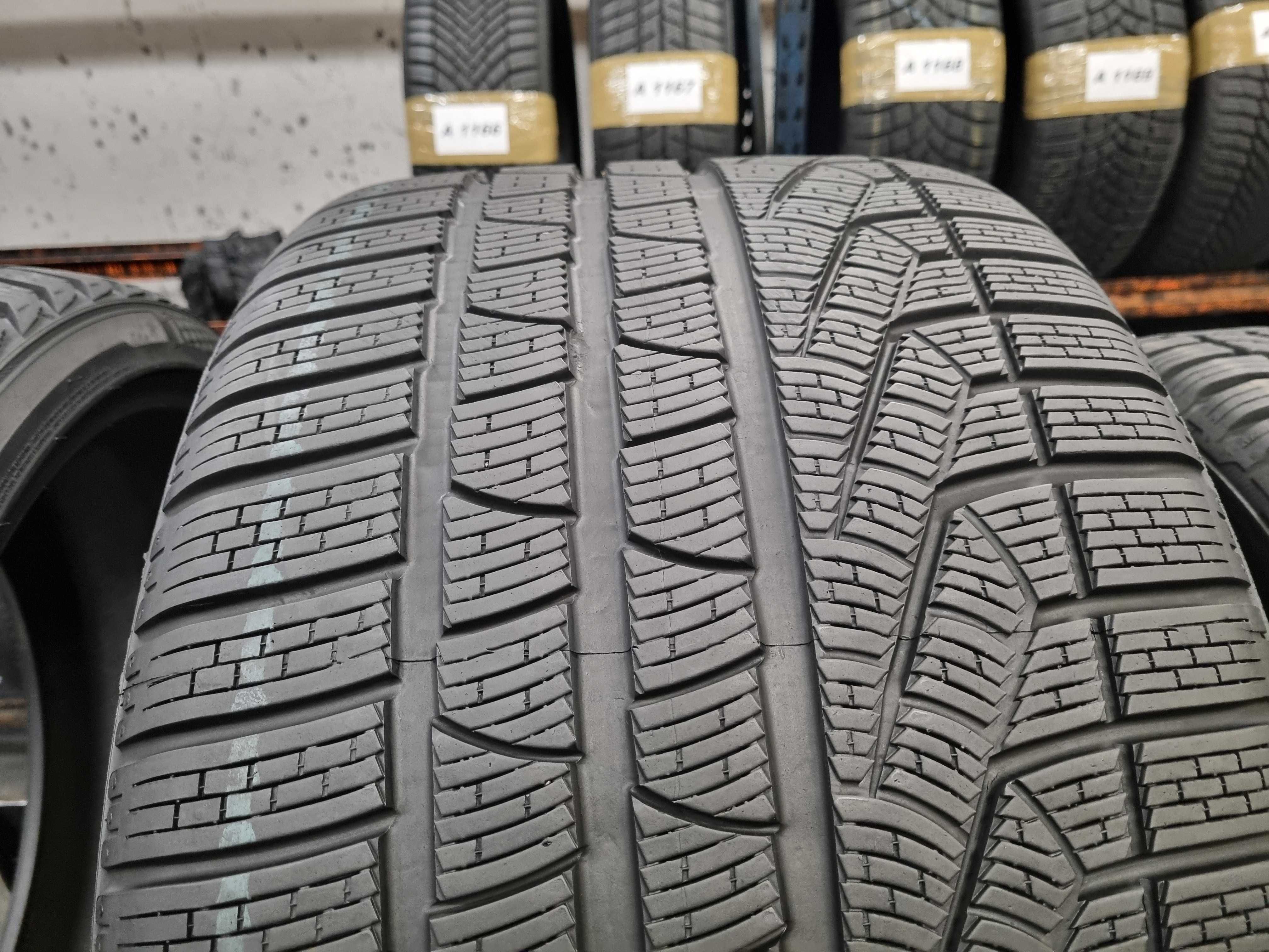 295/30/20 97V Pirelli Sotto Zero Winter 240 Serie II NO Dot.4118R