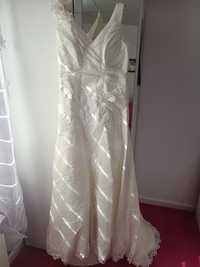 Suknia ślubna kolor ecru