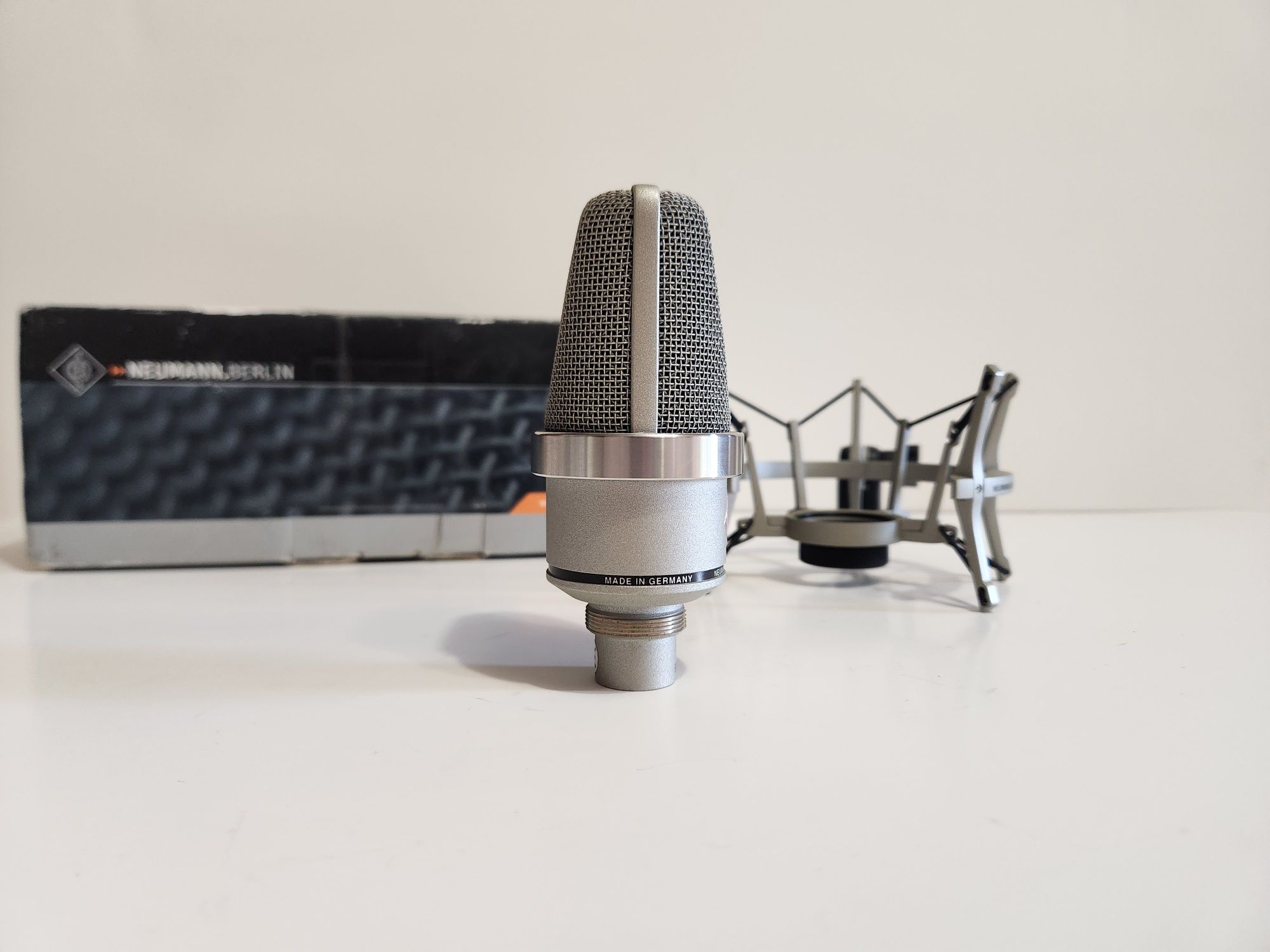 Студійний конденсаторний мікрофон Neumann TLM 102 Studio Set