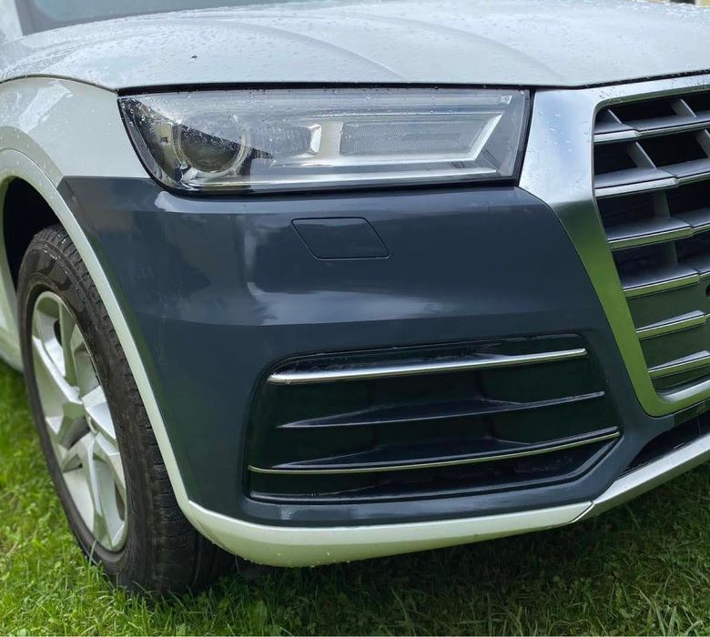 Бампер в зборі audi q5 80A решетка