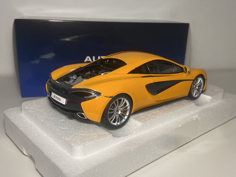 Sprzedam model 1:18 McLaren 570S AutoArt [NOWY]