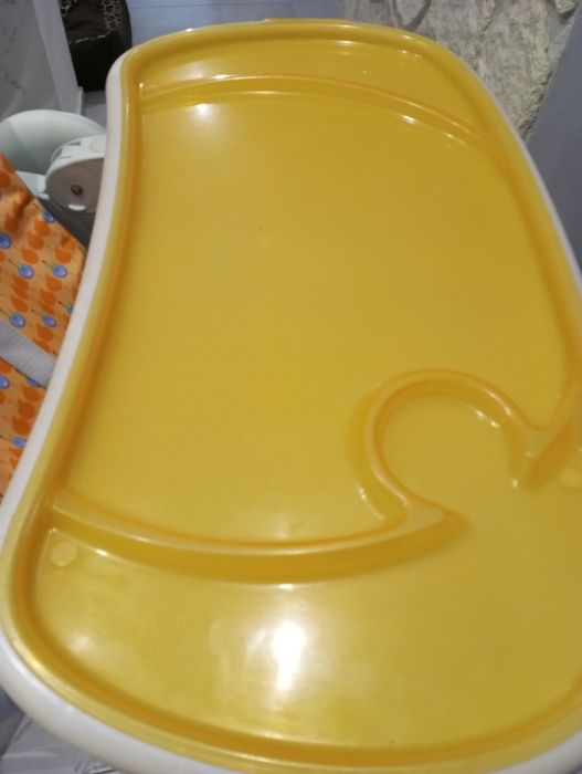 Krzesło do karmienia.