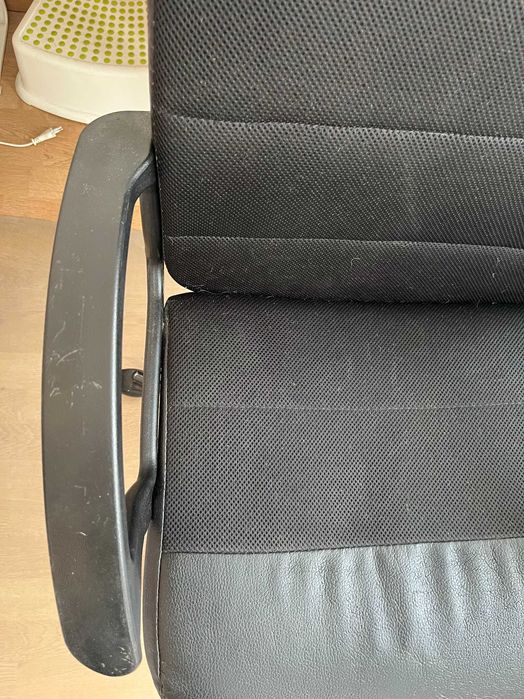 Cadeira secretária muito confortável perfeita para o dia a dia