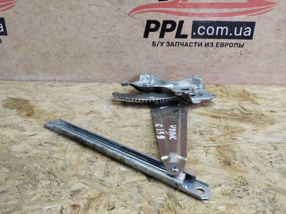 Mitsubishi V L200 15-18 стеклоподъемник моторчик задний левый 5713A474