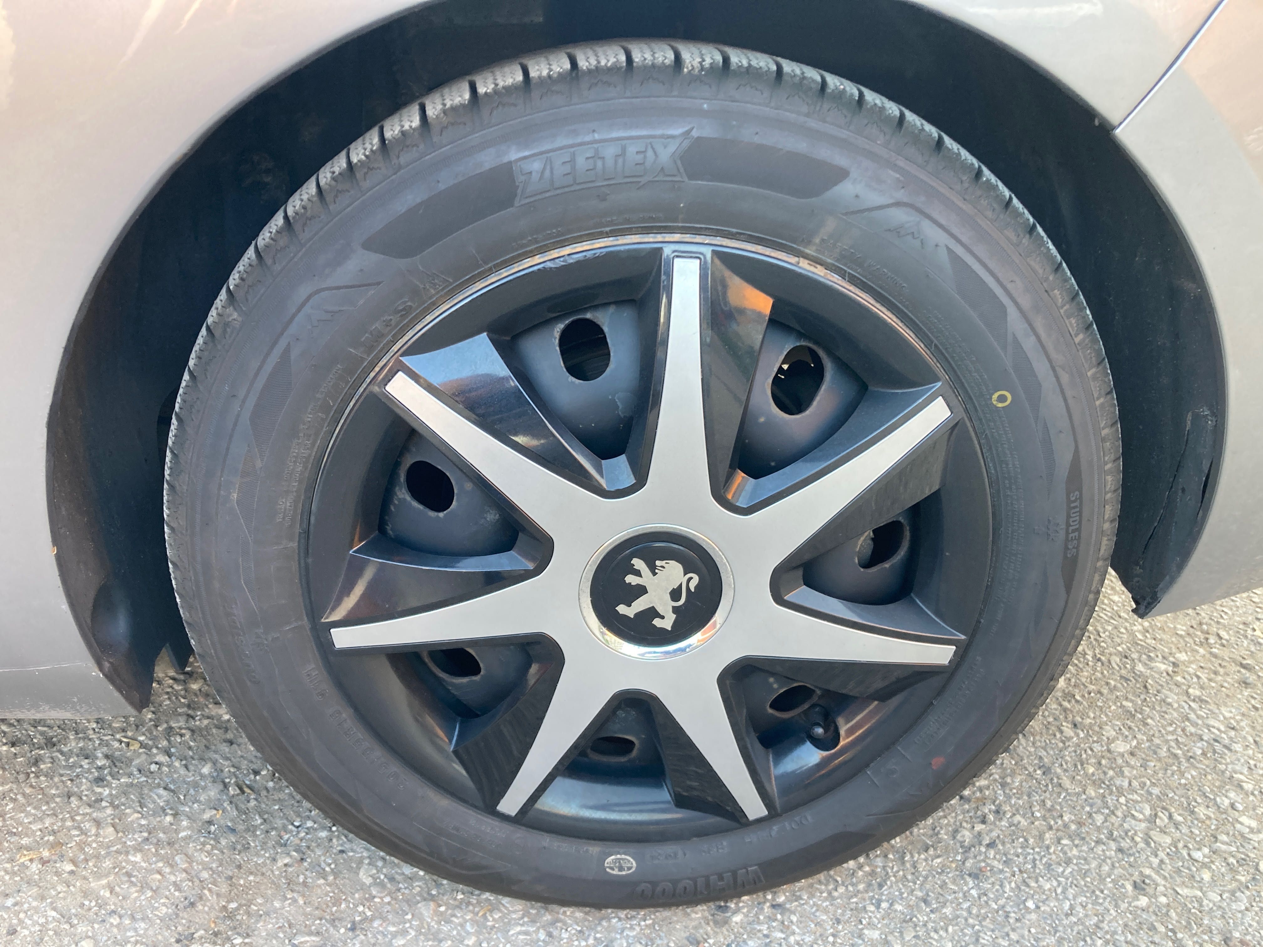 16” felgi stalowe z oponami zimowymi do Peugeot 308 SW
