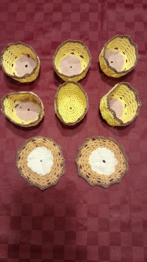 Ponad 50- letnie Koszyczki szydelkowe na szklanki 6 szt+2 podstawki, v