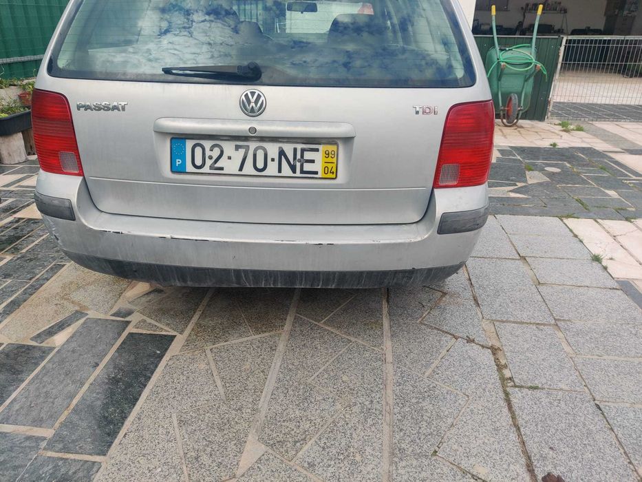 Material VW Passat B5 (Para-choques, Apoio Braço, ETC..)