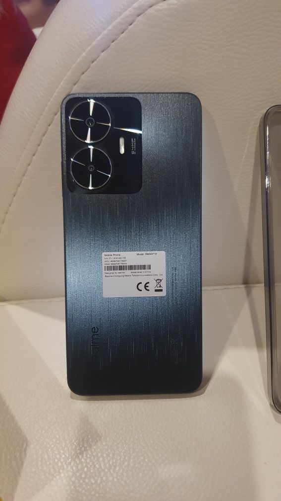 Realme C55 praktycznie nowy