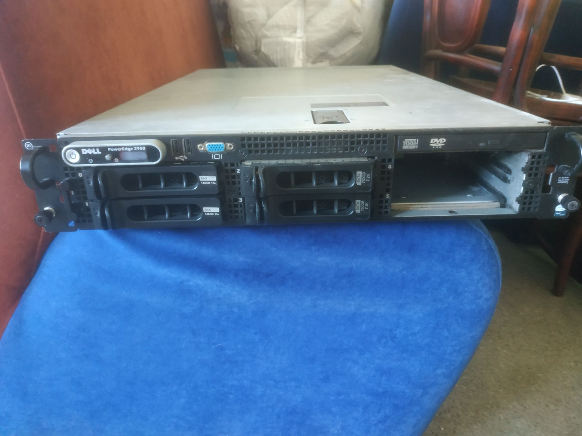 Сервер Dell power edge 2950