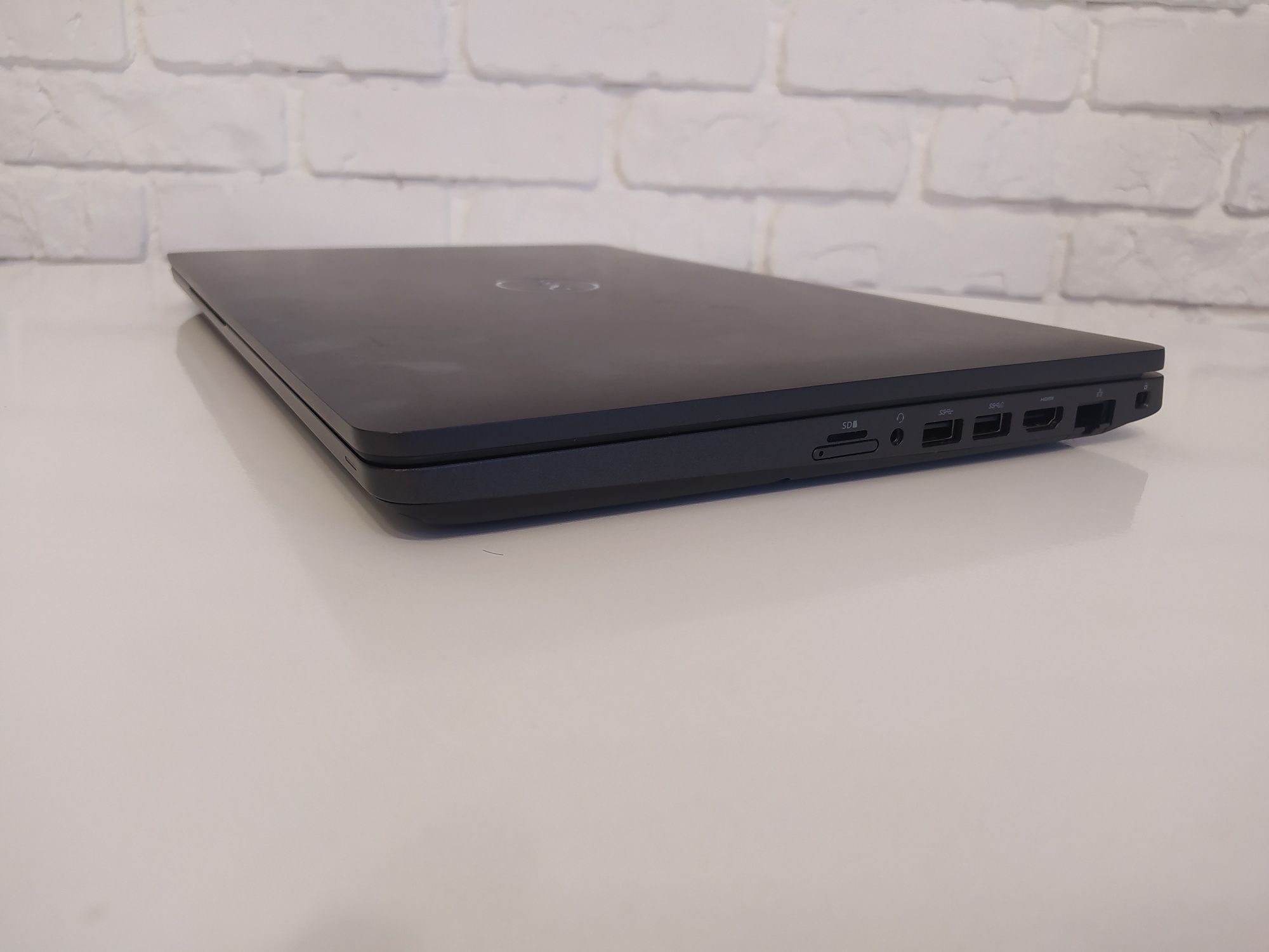 Dell Latitude 5501/15,6"FHD IPS/i5-9400H/16Gb/256Gb