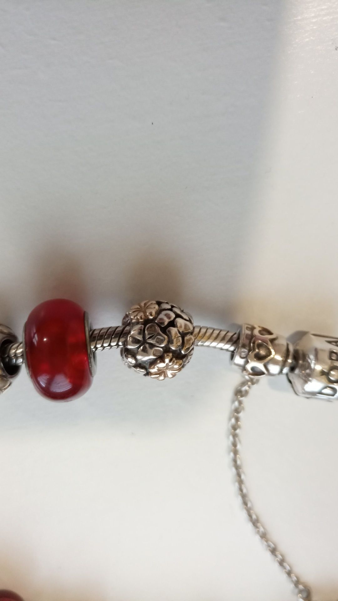Pulseira e contas Pandora Ouro