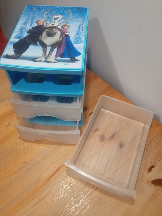 Pojemnik z szufladami frozen