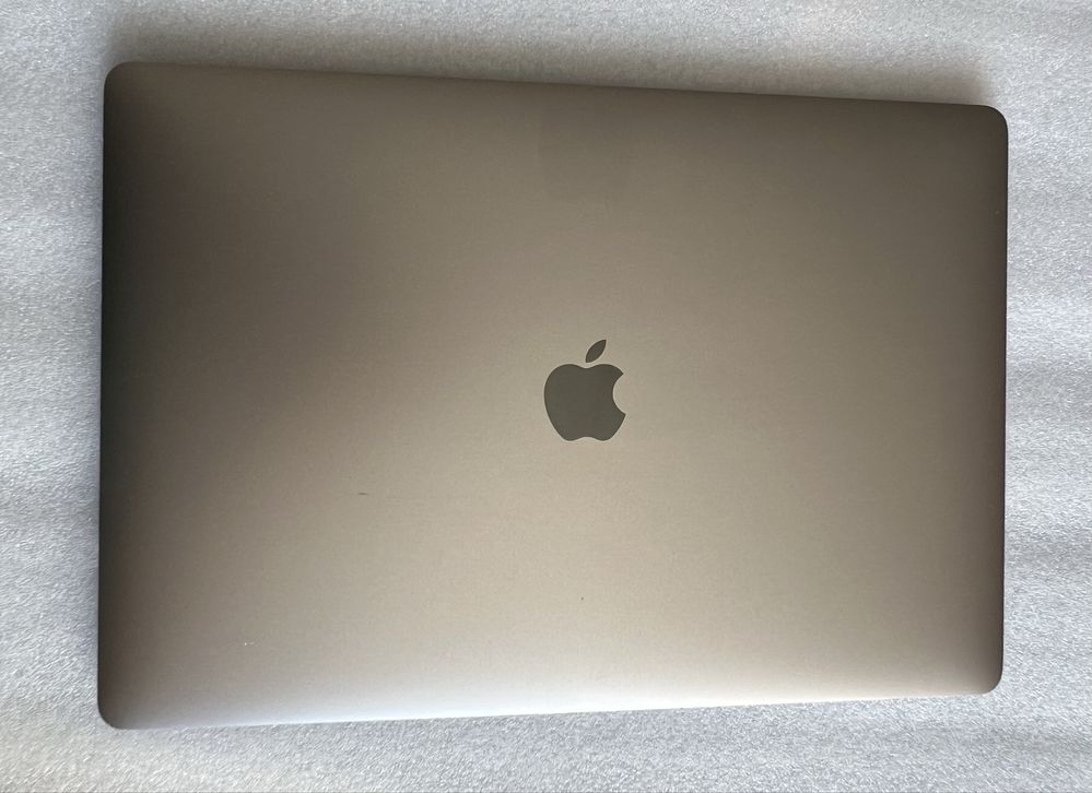 Apple MacBook Pro 2.6Ghz 6-Core i7 16Gb 512Gb 2018 15inch