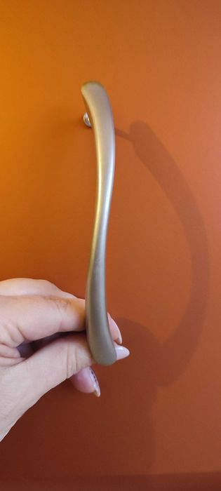 Uchwyty meblowe metalowe solidne