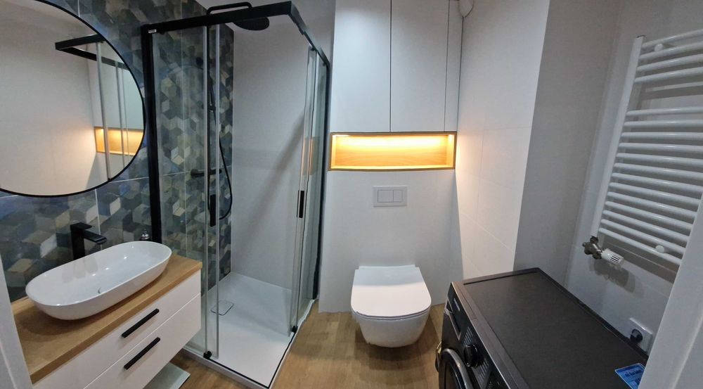 Apartament z bezpłatnym parkingiem i ogródkiem