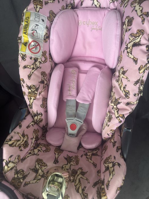 Cybex Priam 2.0 Cherubs Pink by Jeremy Scott 4w1 wózek fotelik baza