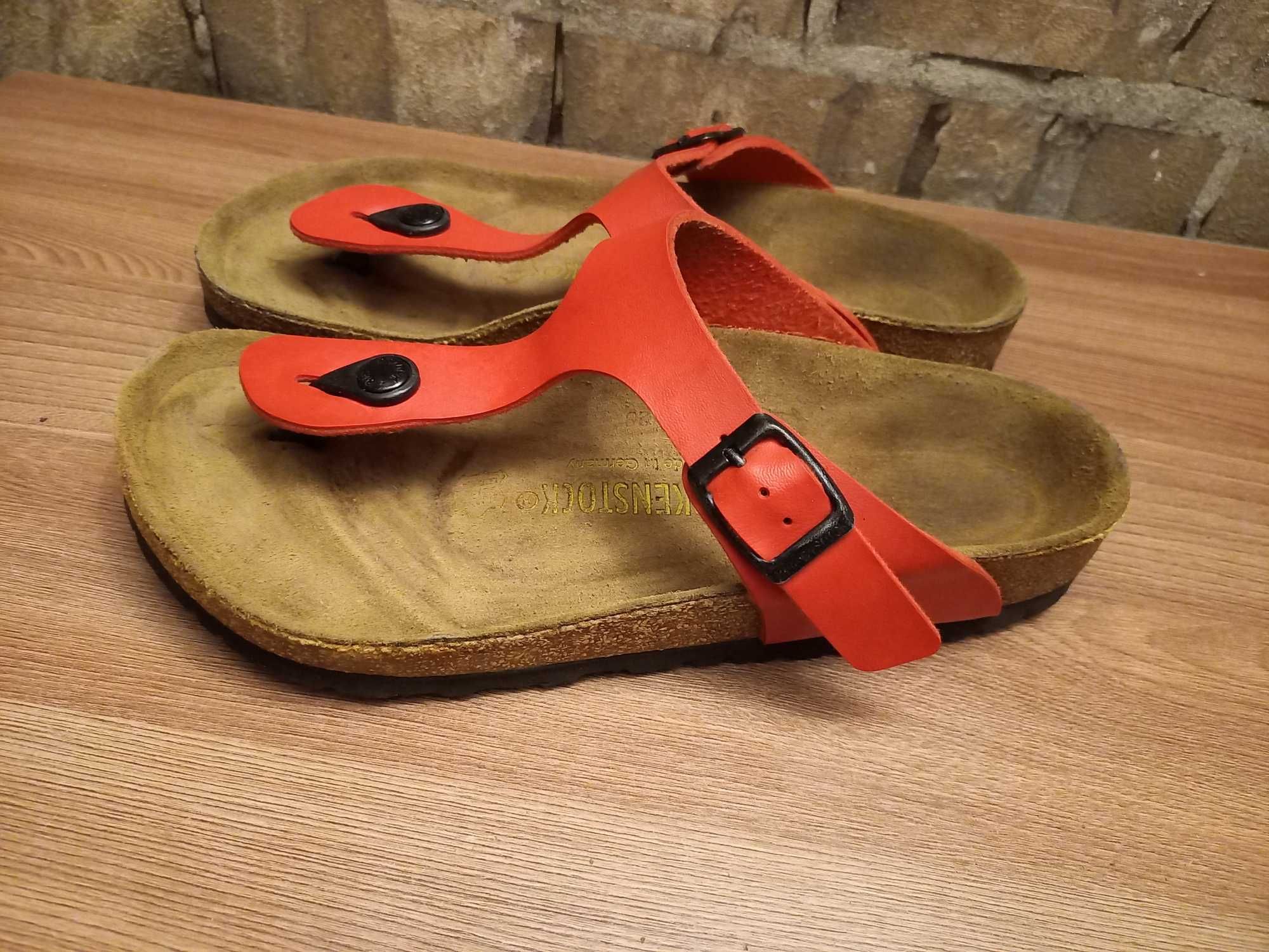 Сланцы женские вьетнамки Birkenstock Gizeh красные