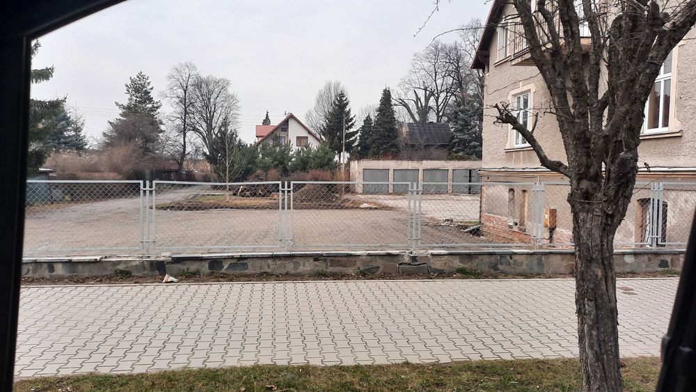 Wynajmę duży, utwardzony plac, Ul. Batalionów Chłopskich, Dzierżoniów