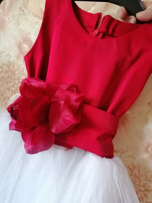 Нарядное платье на выпускной