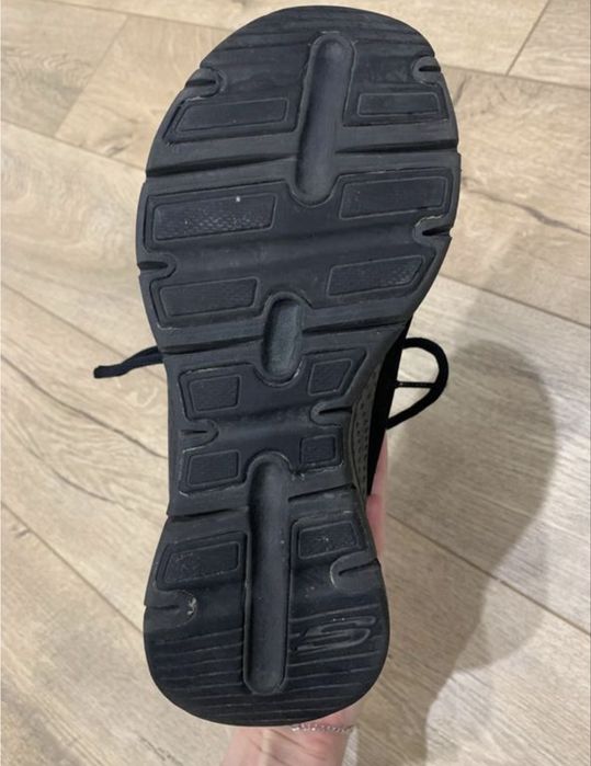 Кросівки кроссовки ботинки сапожки  кеди скитчерс  sketchers