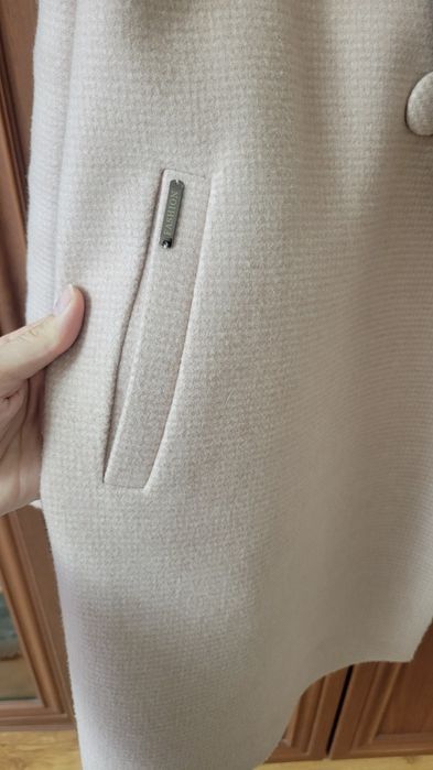 Суконне жіноче пальто