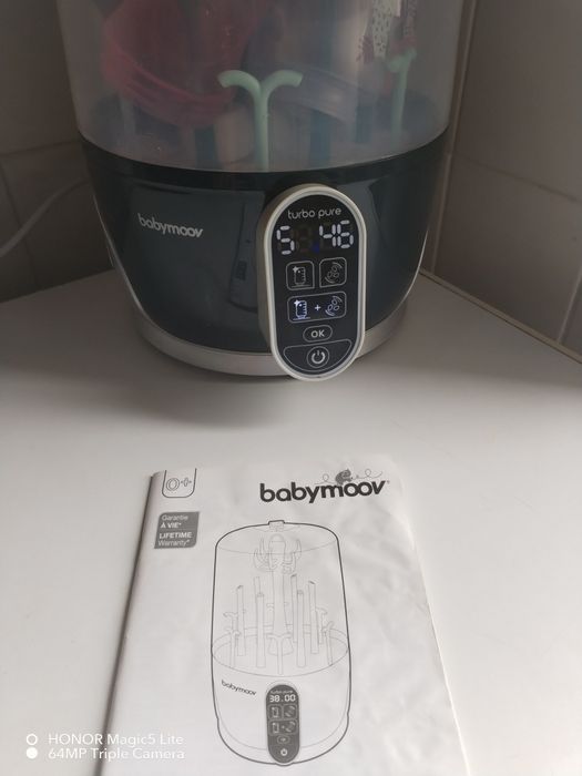 Esterilizador biberões e chuchas Babymoov