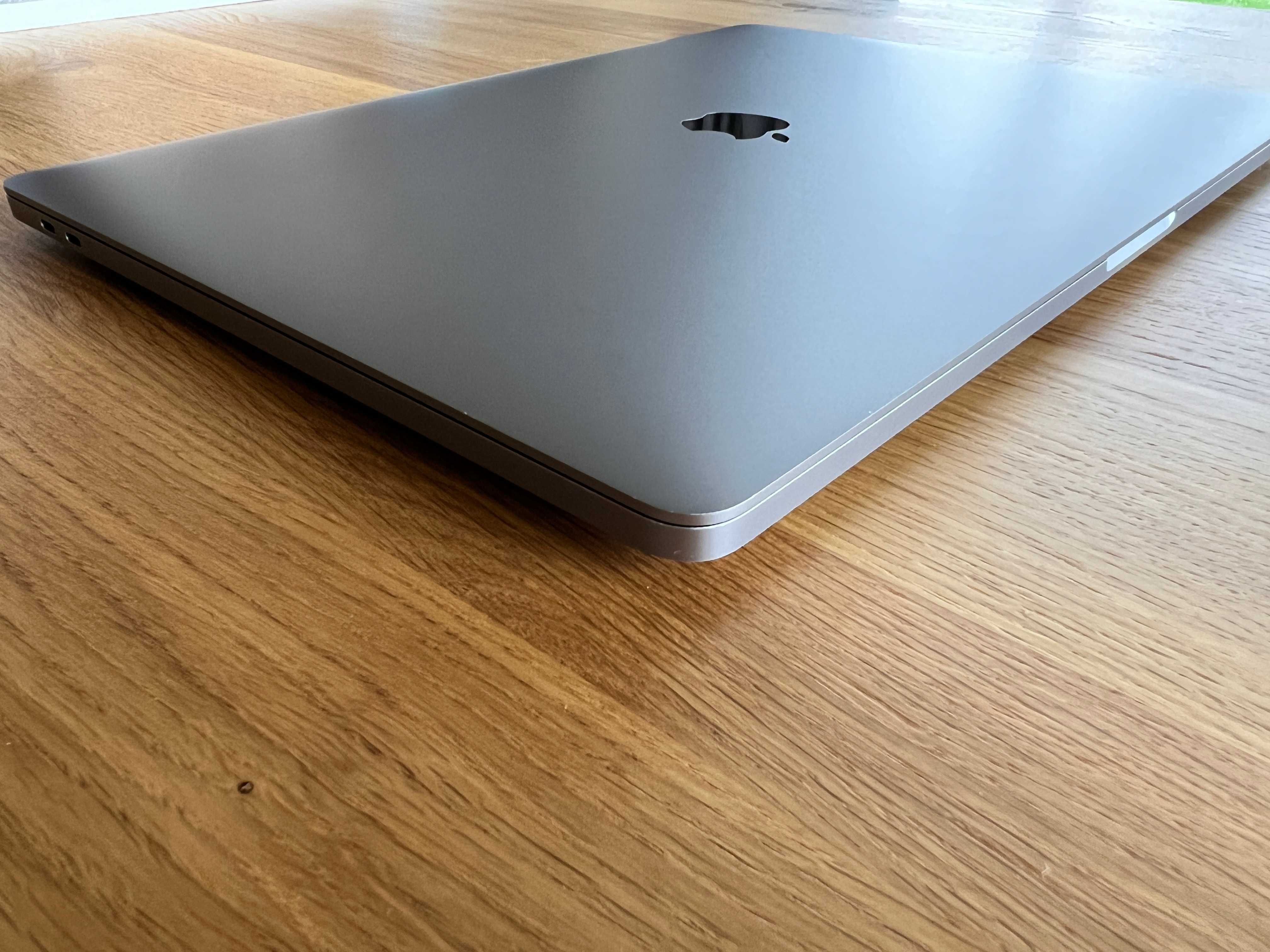 MacBook Pro 16 2019 i9 16GB RAM 1TB SSD AMD 5500m 4GB Space Gray USA